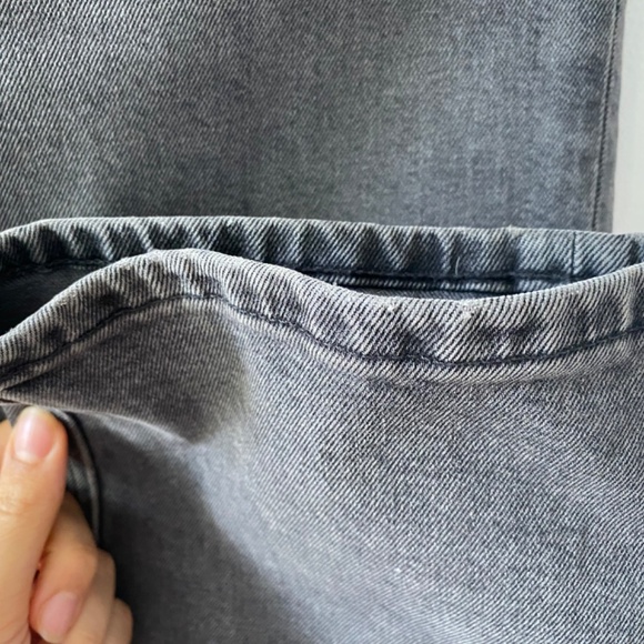 Everlane Way High Jeans in Washed Black - Picture 4 of 5